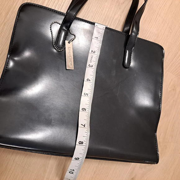Bebe Black Shiny Leather Minimalist Snap Closure Y2K Medium Handbag Purse - Picture 10 of 10